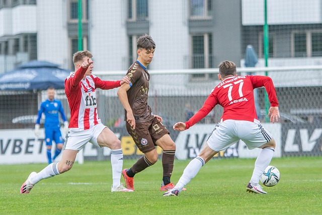 而其中备受 而其中备受